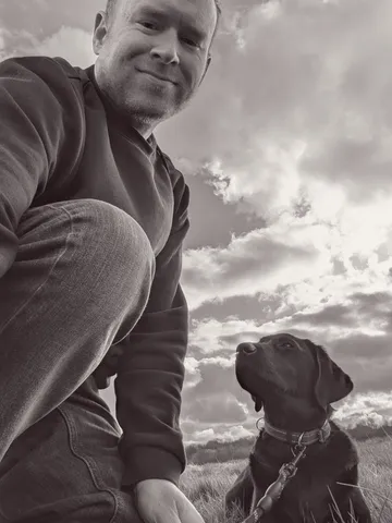 Steven and Lucy under cloudy skies